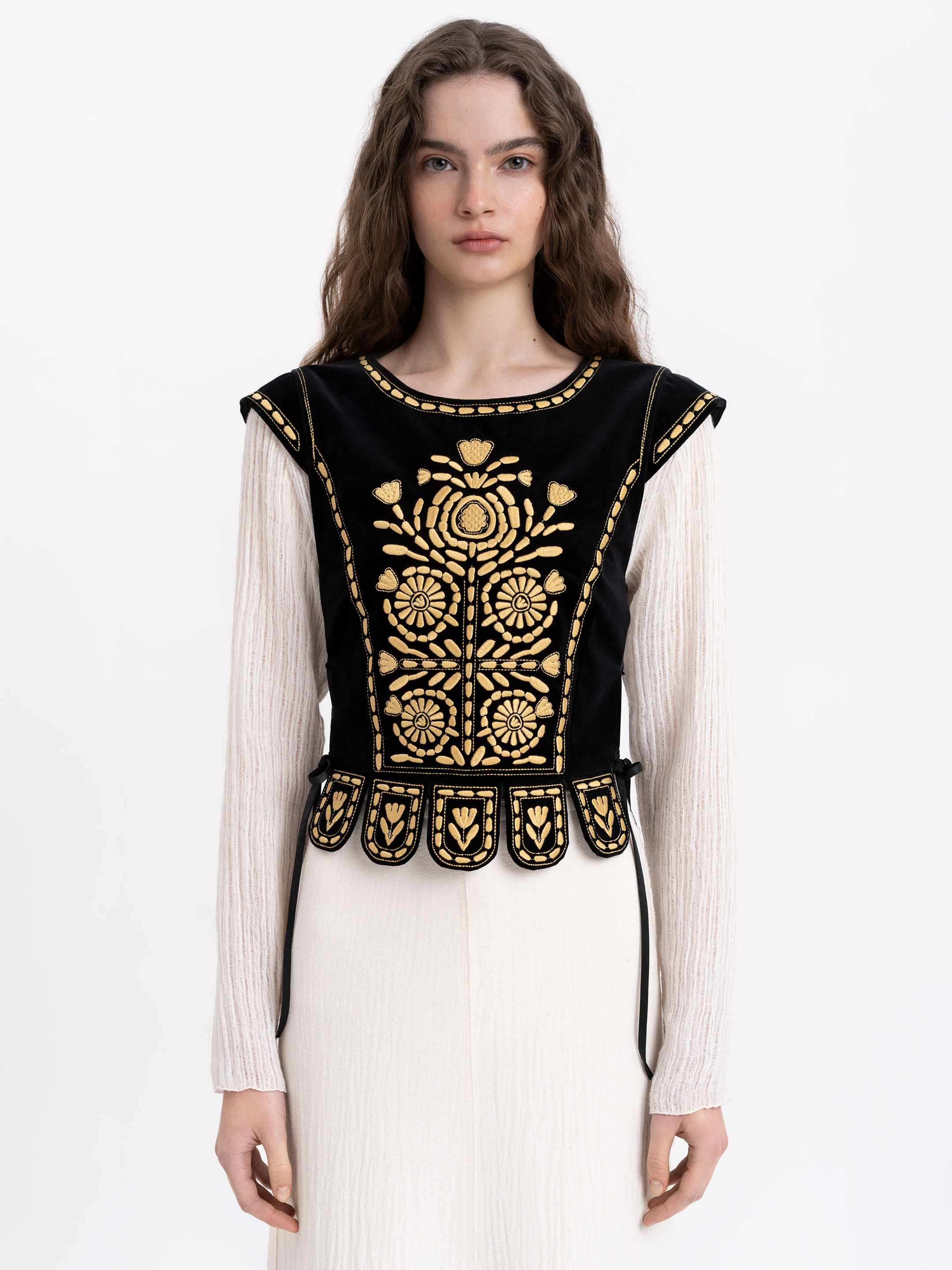 Embroidered vest in black "Oksamyt" Buy