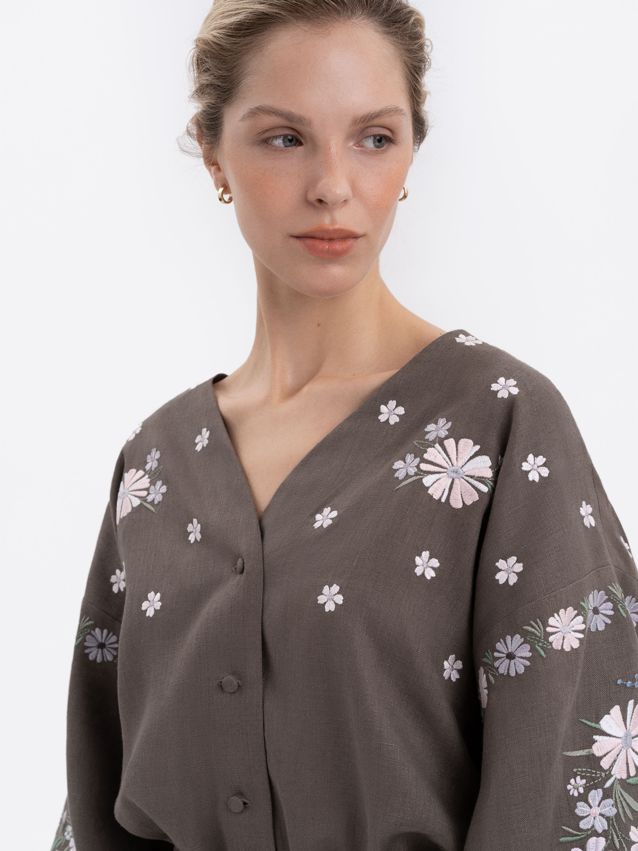 Linen Embroidered Blouse with Floral Pattern "Budzhak" dark photo