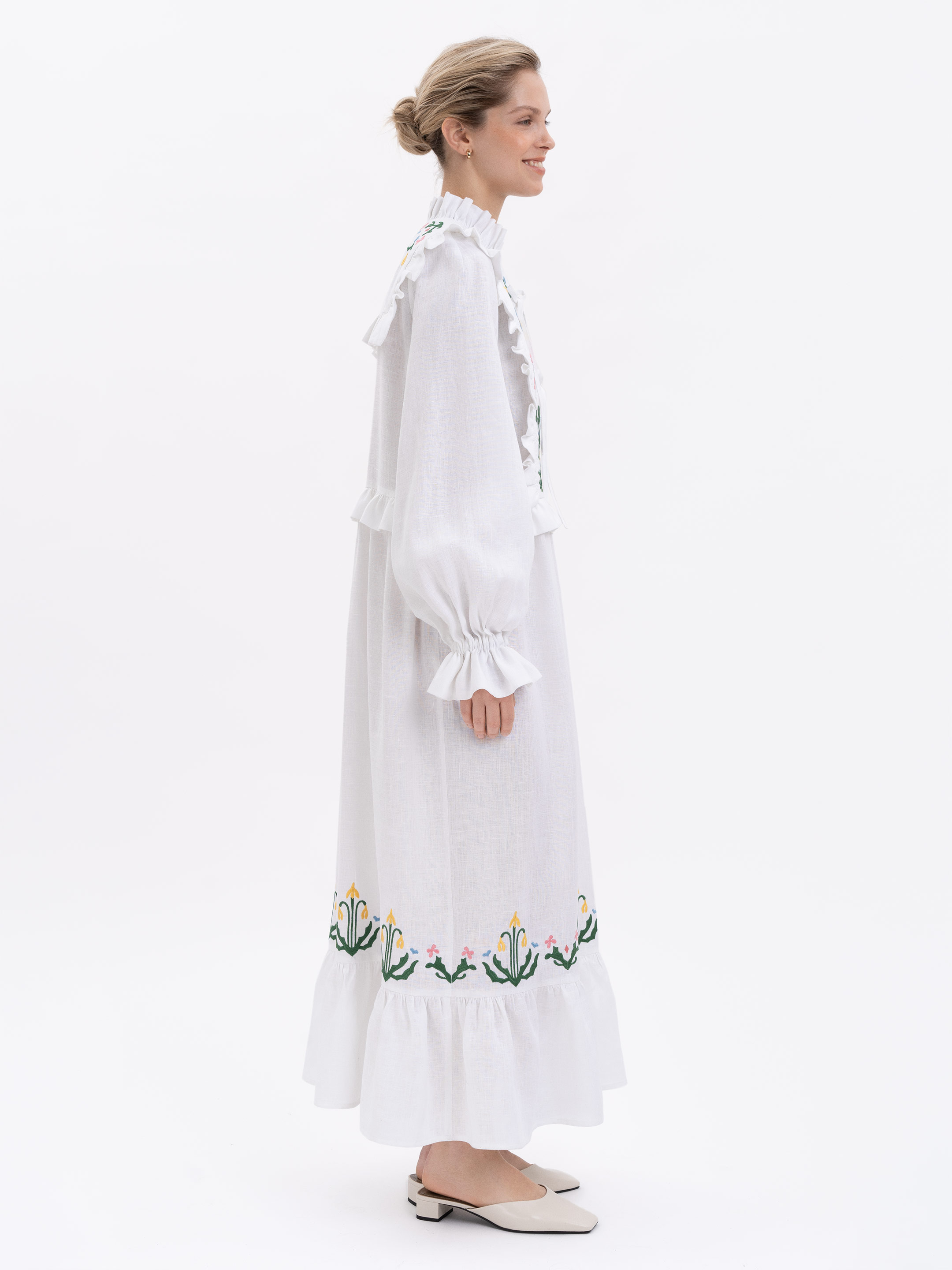 Long white dress "Lastivka" choose