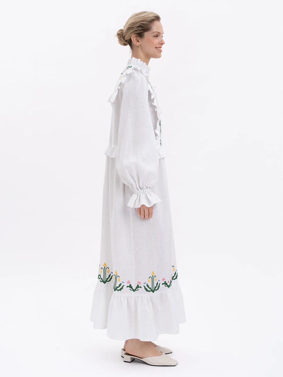 Long green dress "Lastivka" — White