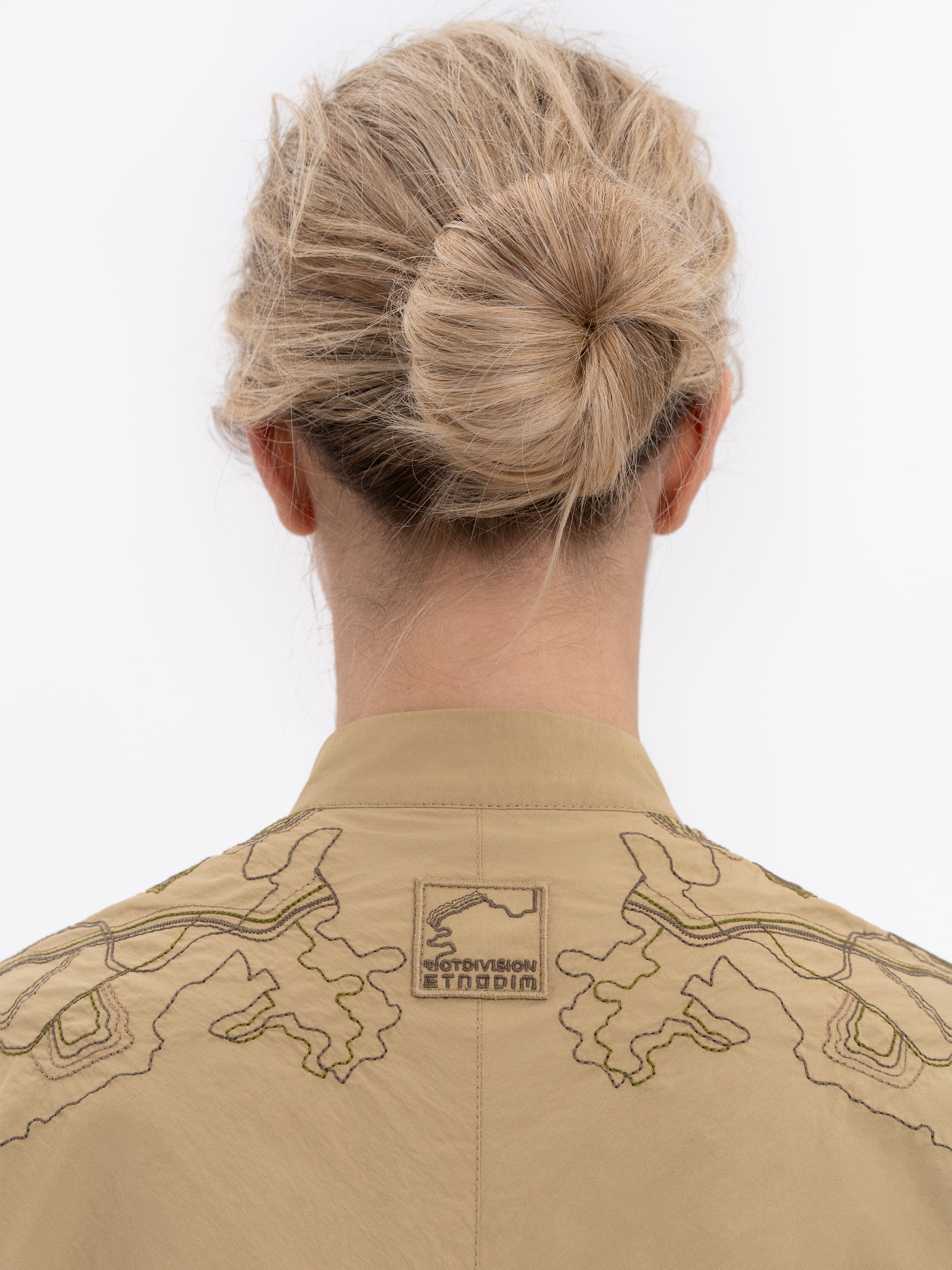 Women's sand shirt with embroidery ETND-RD-SAND-FEMALE ціна