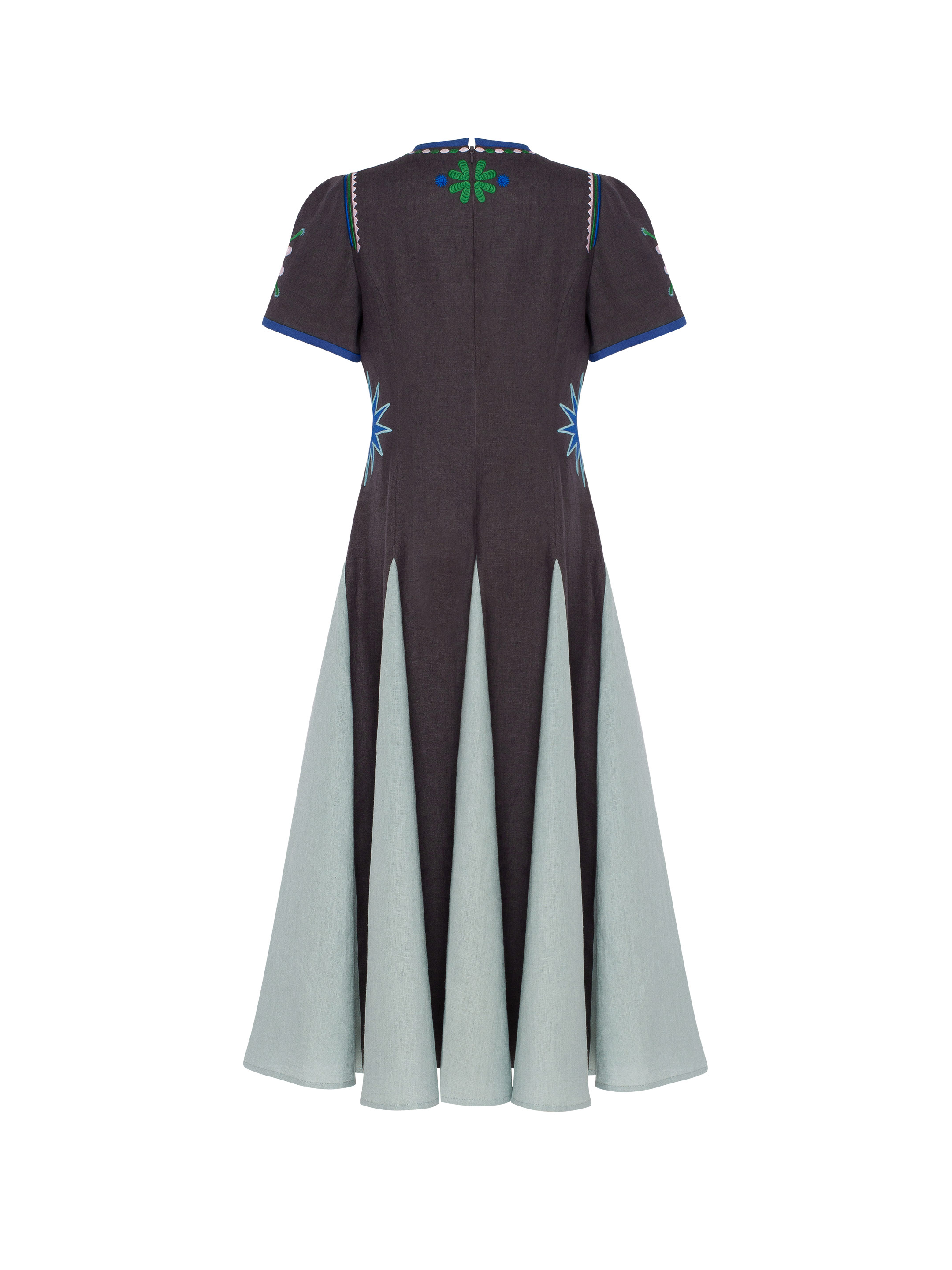 Linen short‑sleeve dress  “Lebidka” fitting
