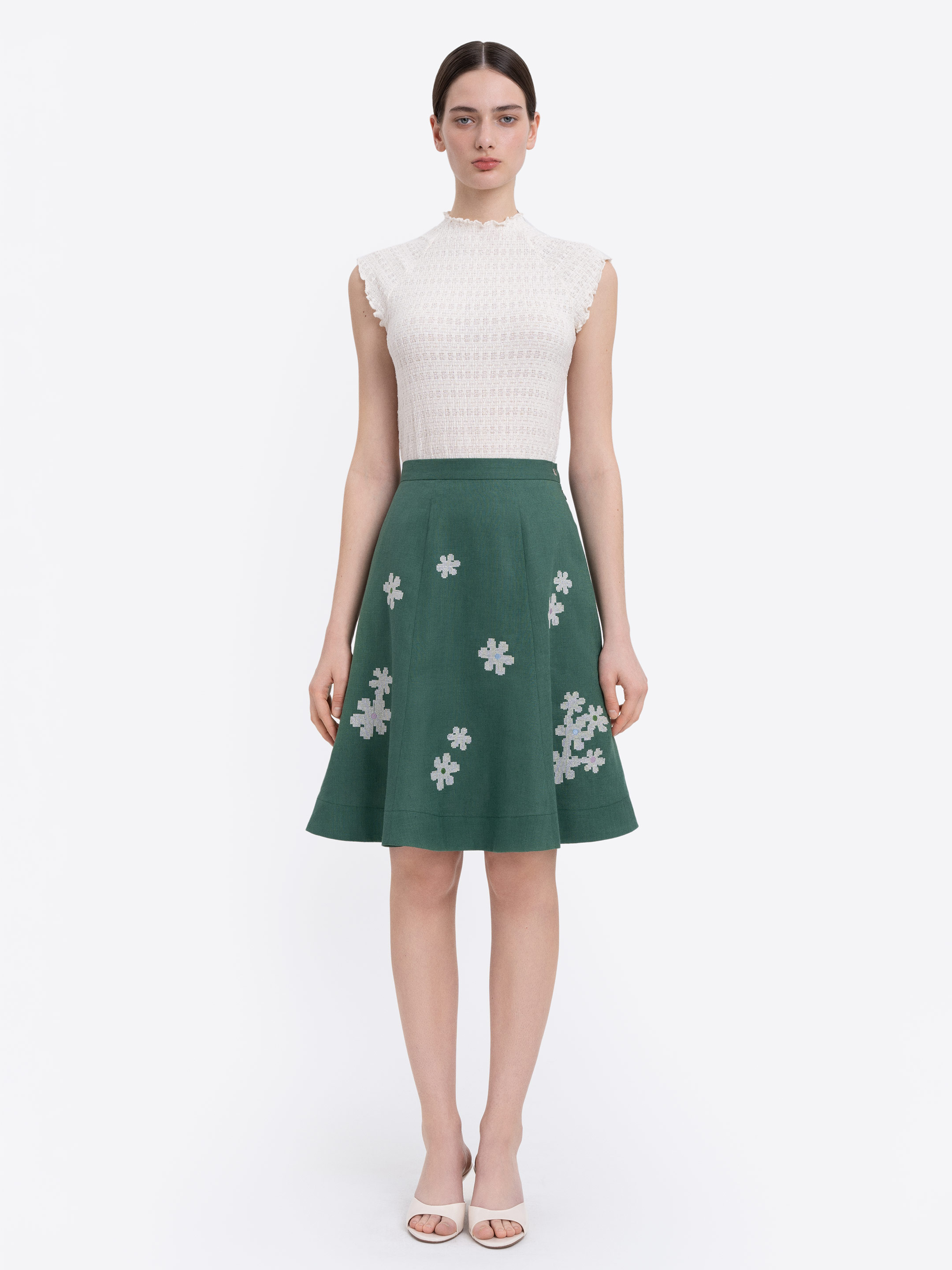 Green‑coloured embroidered skirt  “Oda” Buy