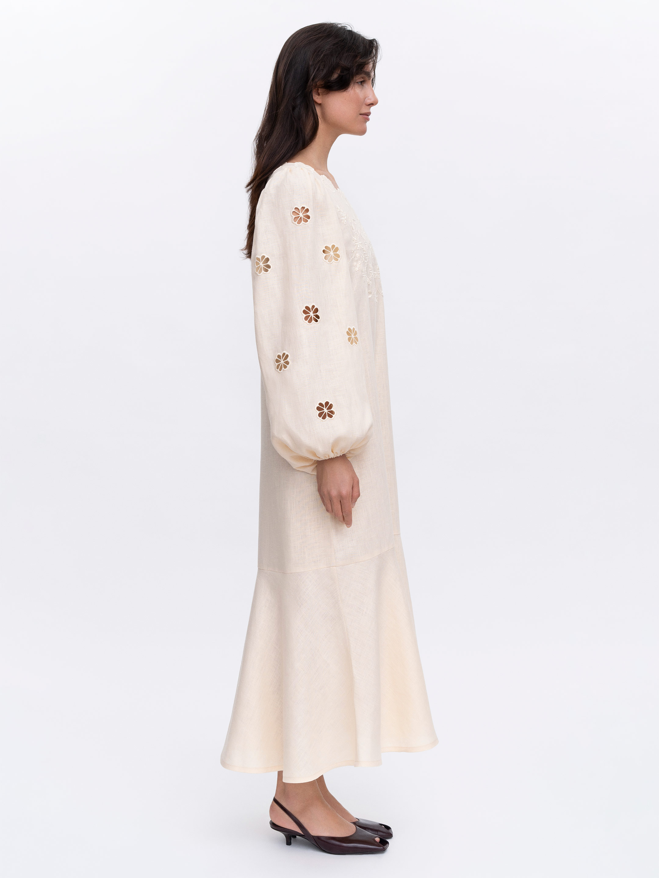 Embroidered dress "Yasmyn" choose