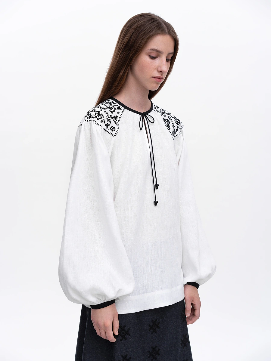 Embroidered shirt "Izola" black — White