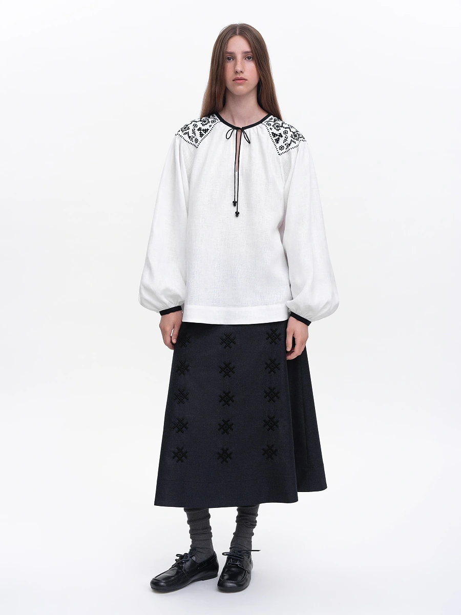 Embroidered shirt "Izola" black — White