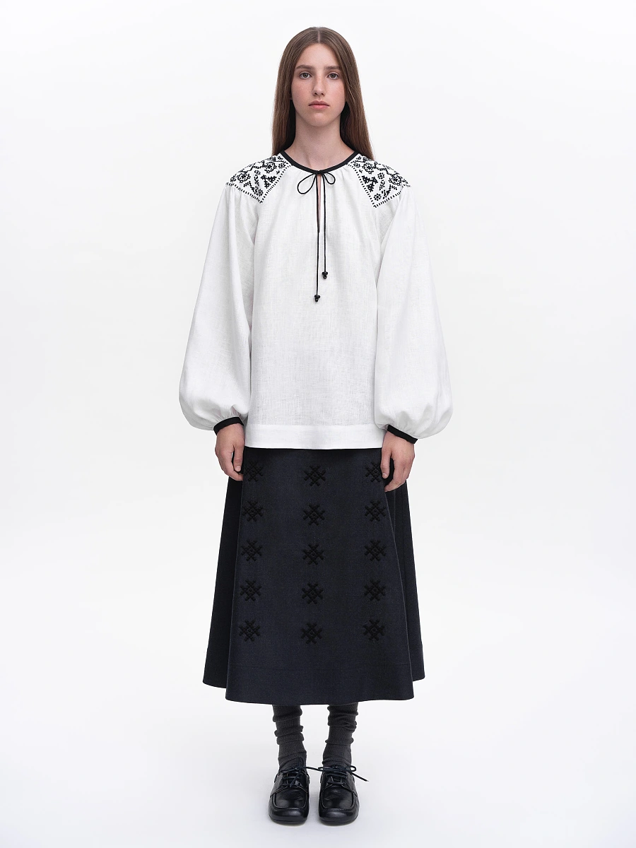 Embroidered shirt "Izola" black — White