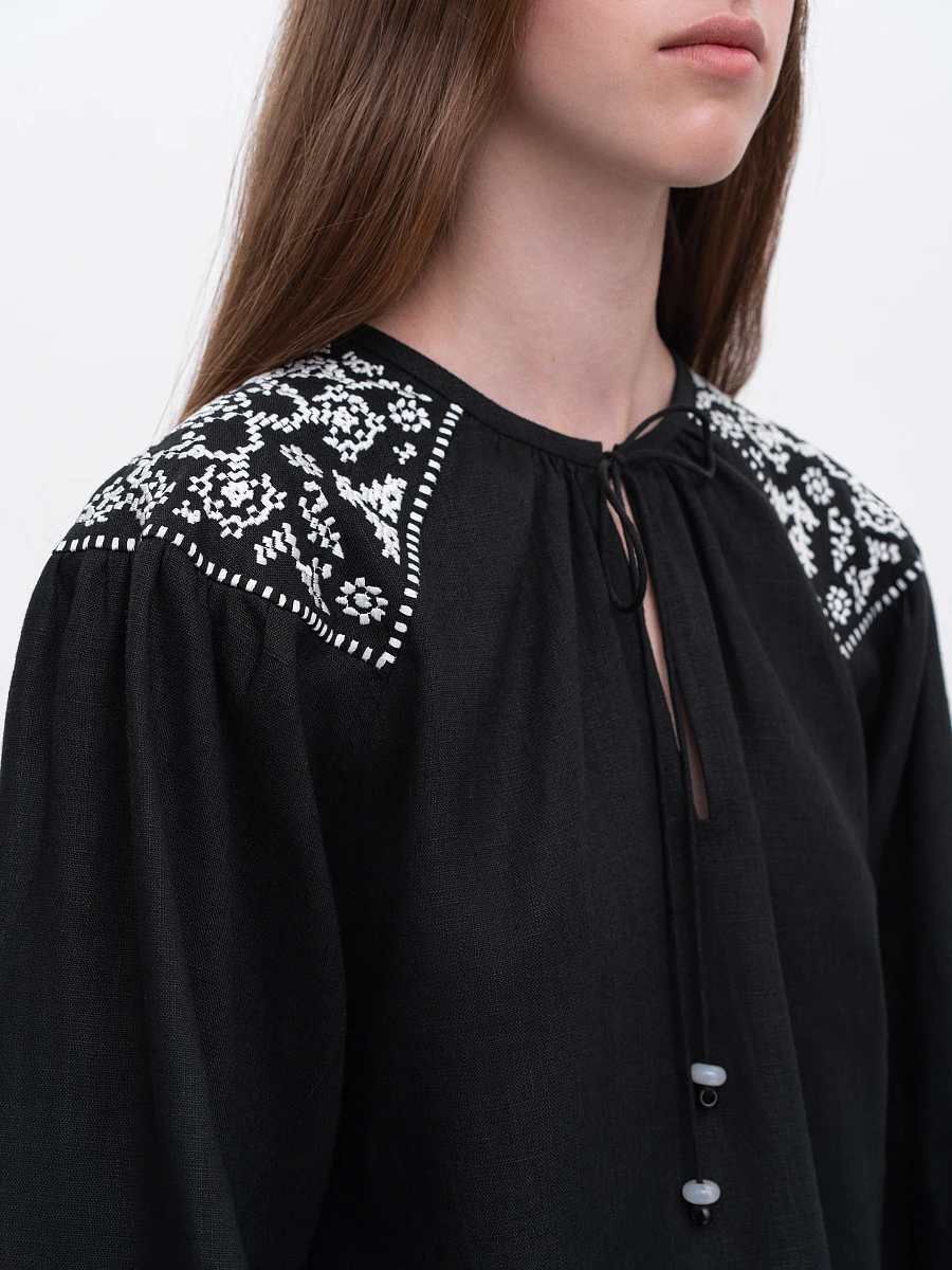 Embroidered shirt "Izola" white — Black