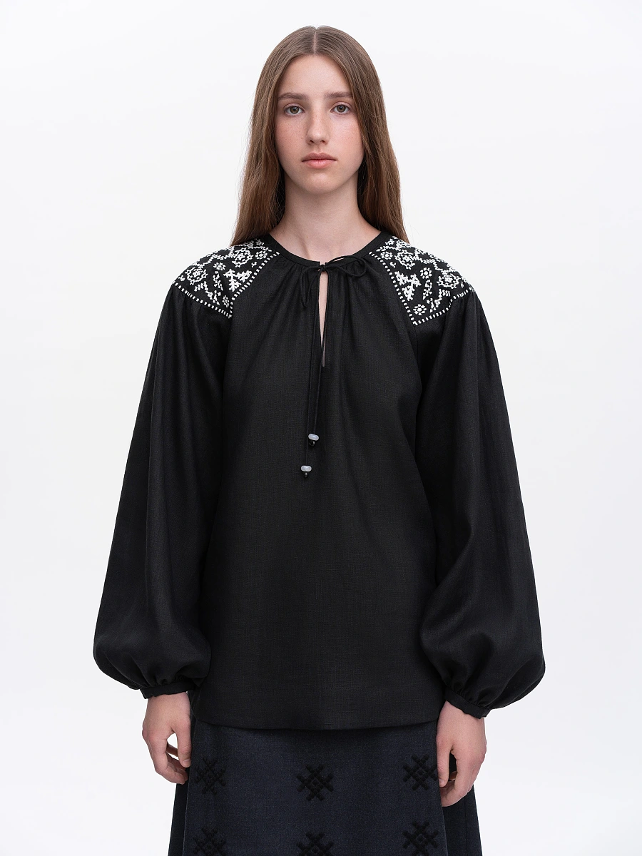 Embroidered shirt "Izola" white — Black