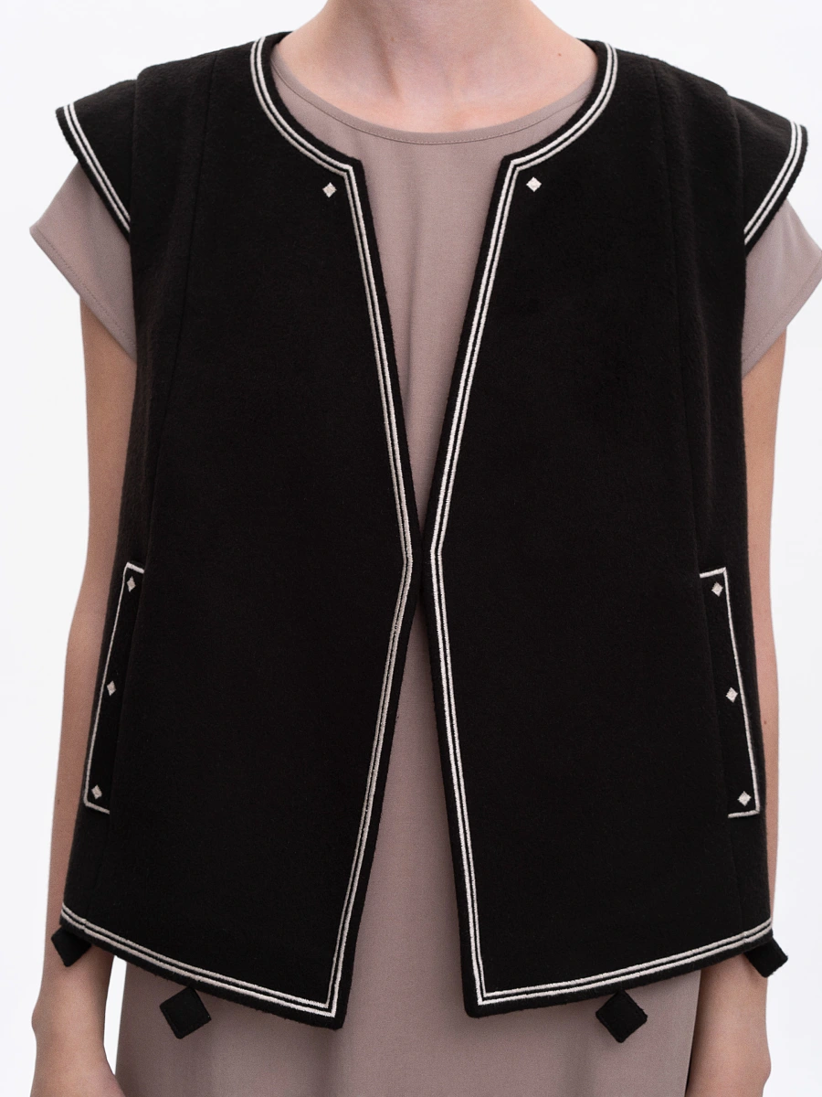 Milk embroidered vest "Kibchyk" — Black
