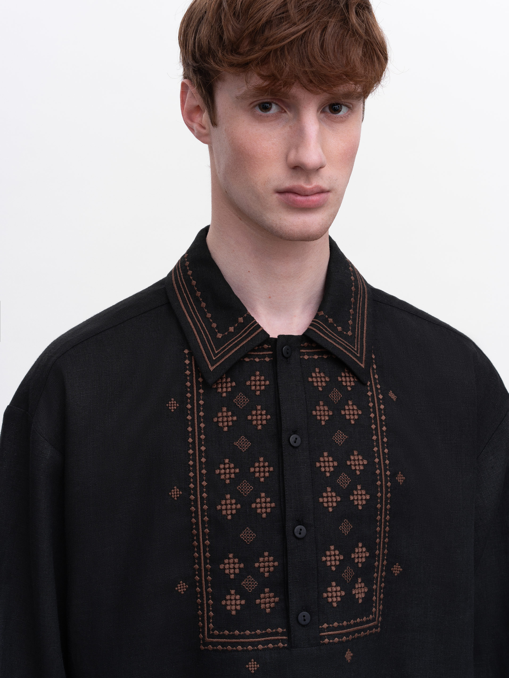 Men’s embroidered shirt  “Tien” fitting