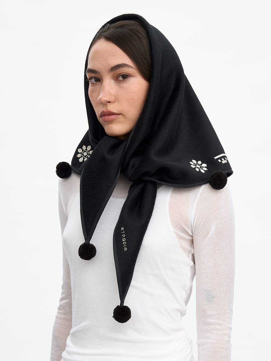 The “Nich” scarf in black [0]