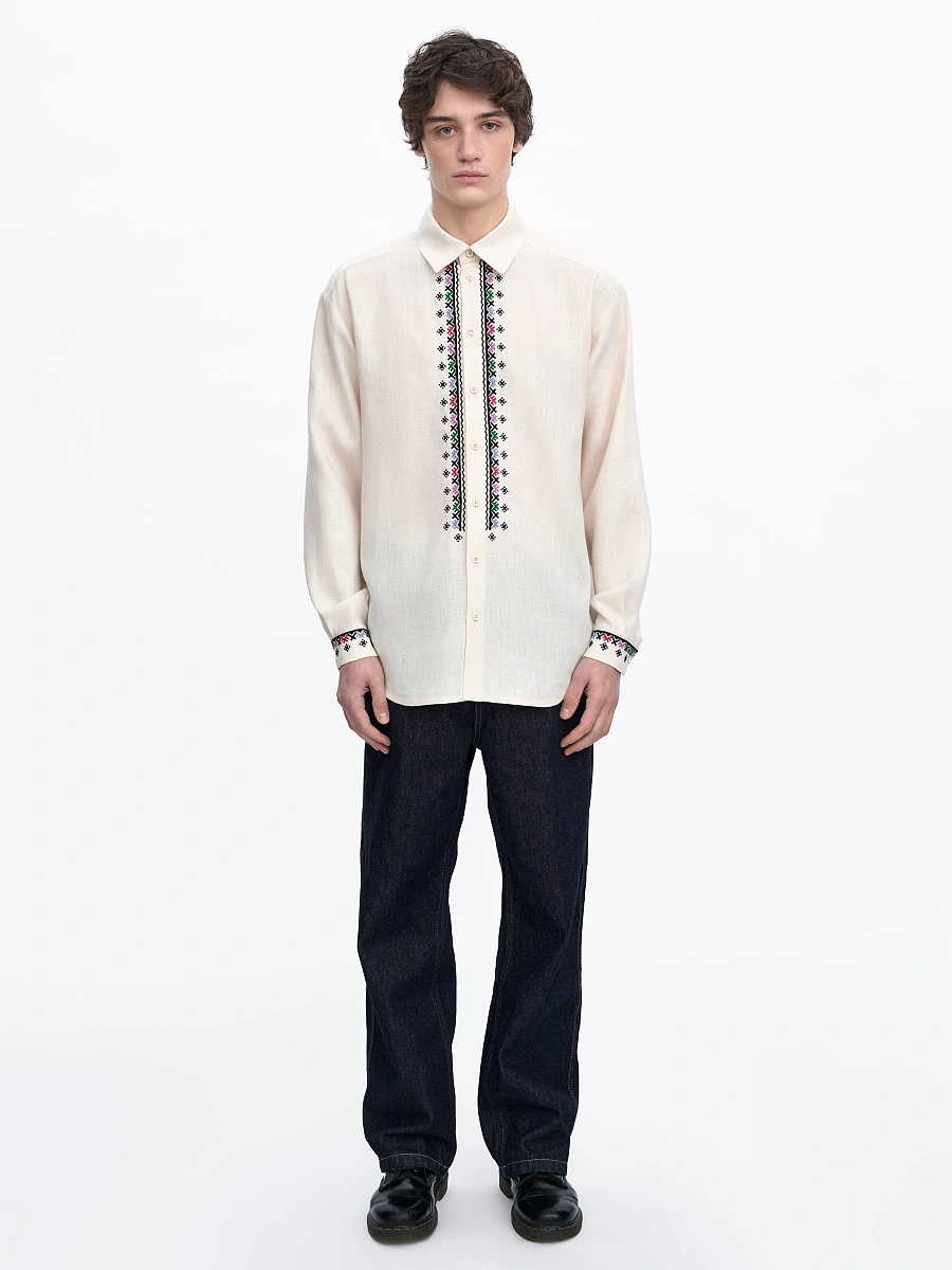 Mandrivnyk dark shirt — White