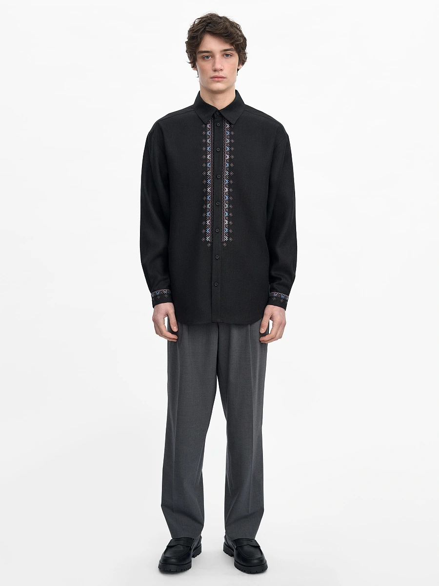 Mandrivnyk light shirt — Black