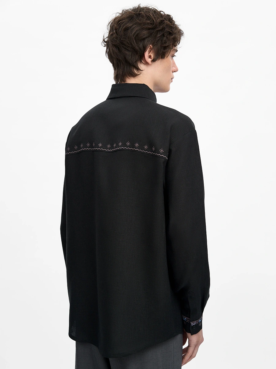 Mandrivnyk light shirt — Black