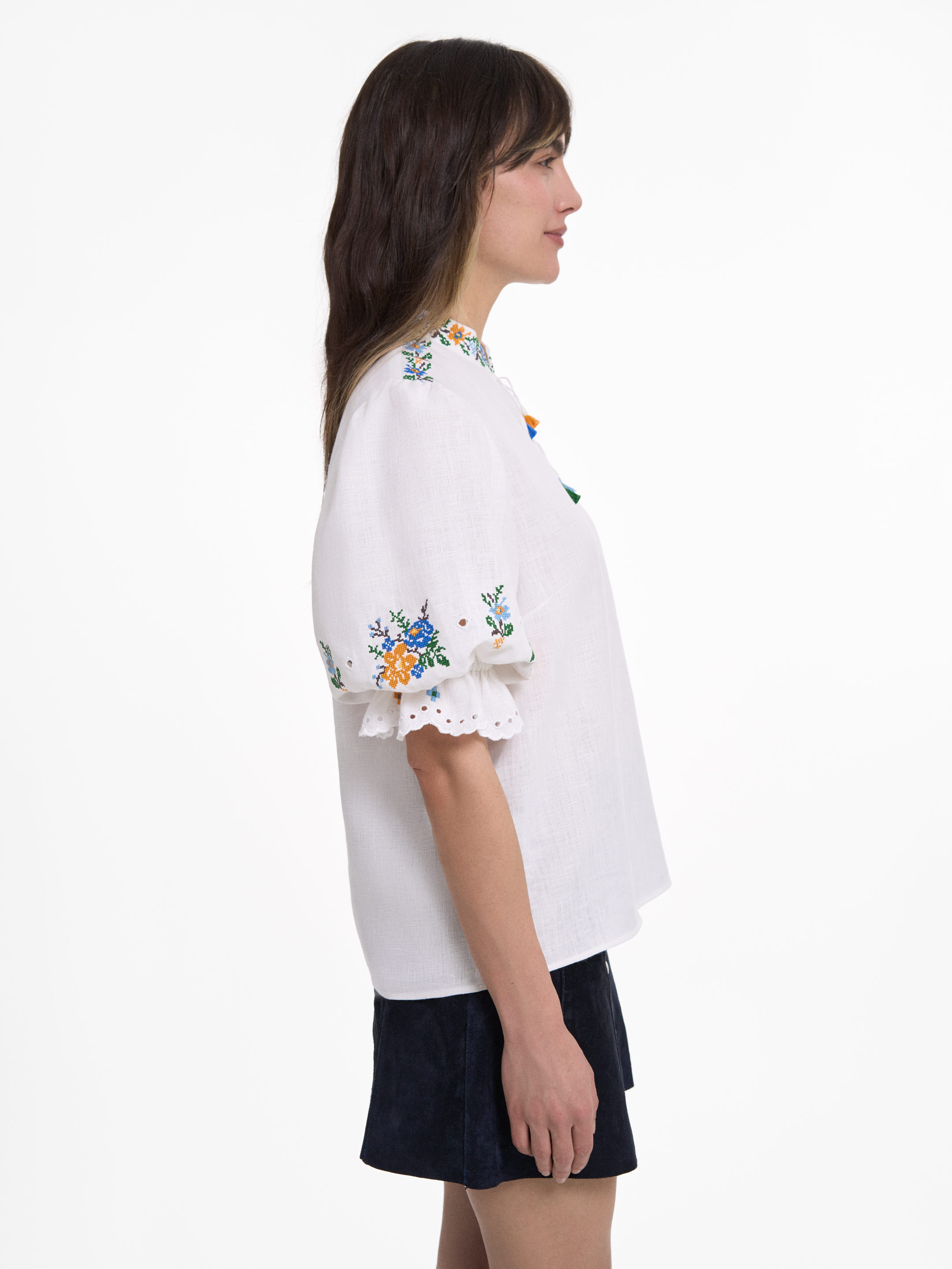 “Vesnoviy” short-sleeved blouse in Ukraine