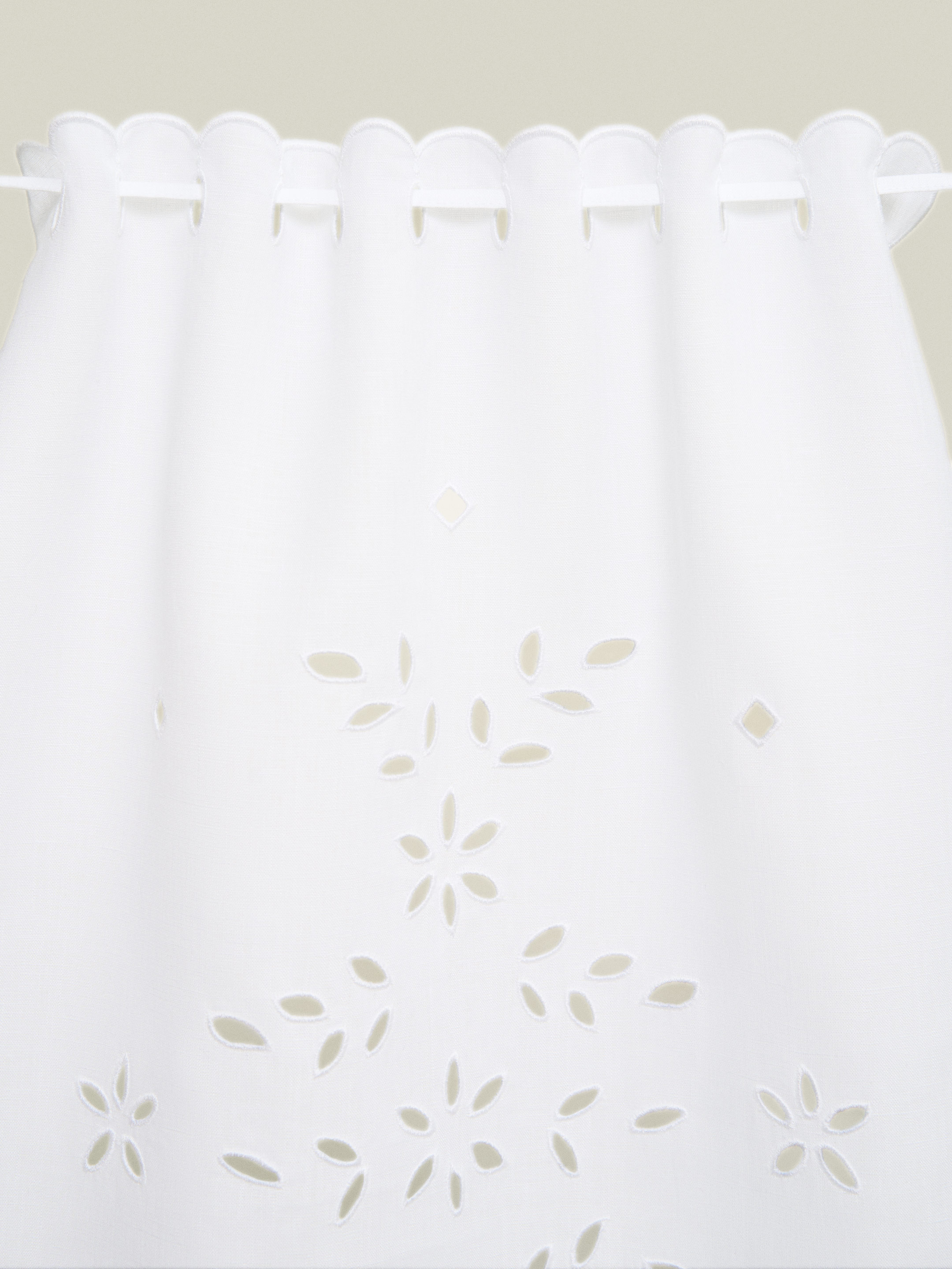"Leskit" Multi-Way Apron & Curtain photo