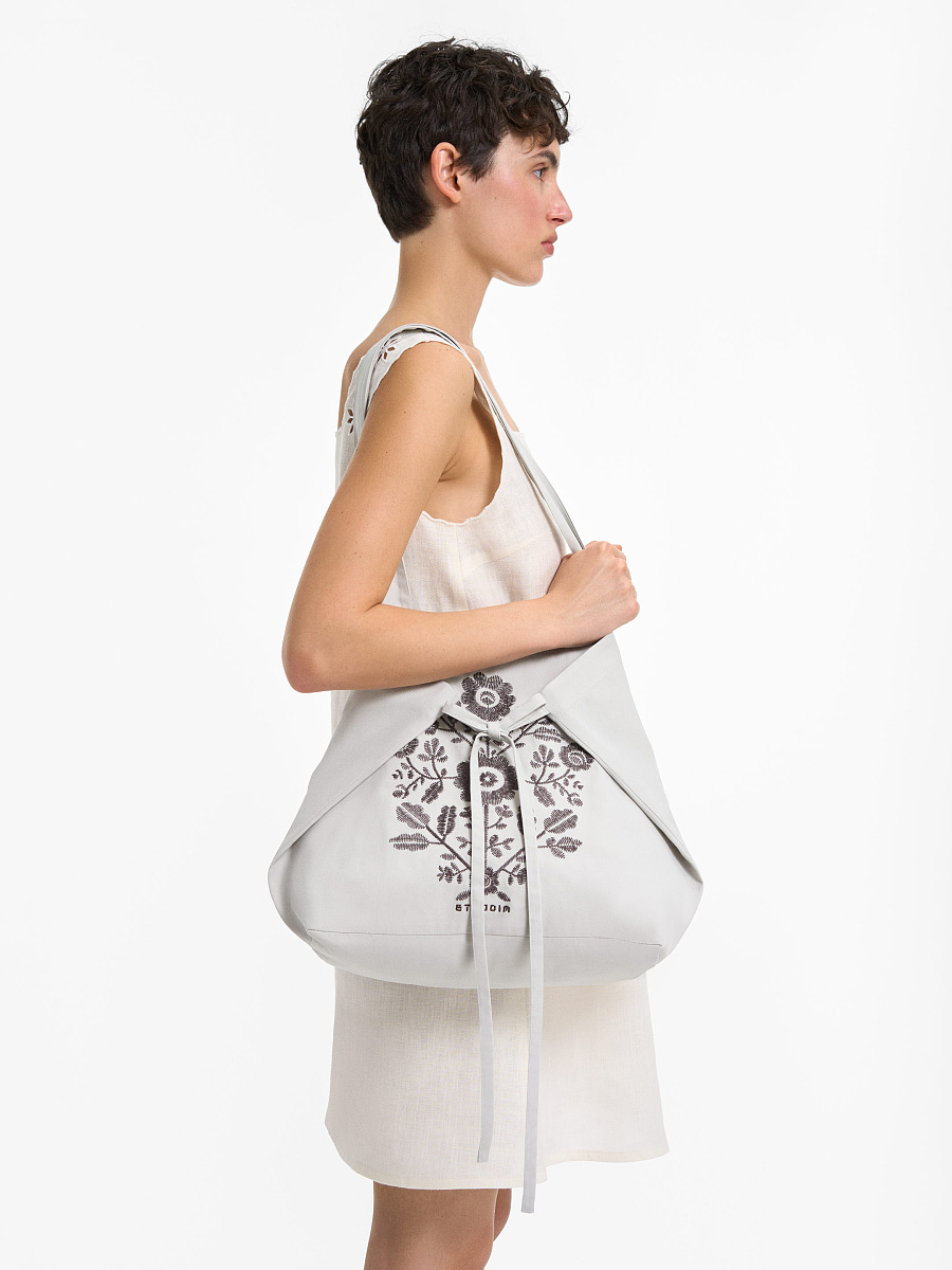 “Pervyi” Embroidered Bag [0]